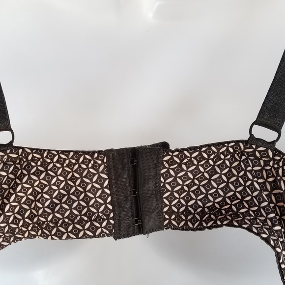 Delta Burke Bra - Picture 8 of 8